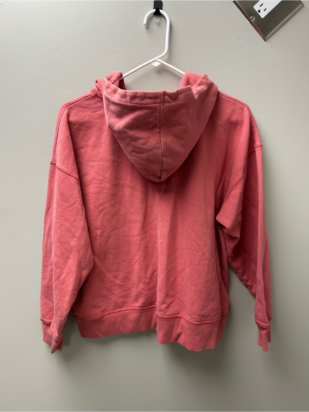 American Eagle Vintage Women’s Pink Pullover Hoodie - Picture 3 of 5